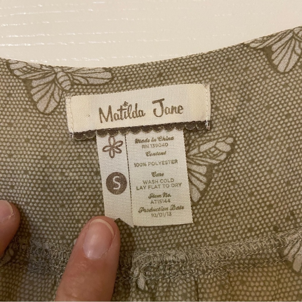 Matilda Jane Butterfly Buttoned Tie Front Ruffled Blouse - Picture 4 of 8